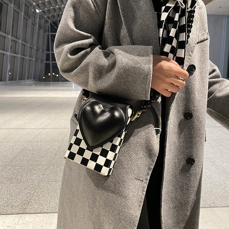 The New Checkerboard Mobile Phone Bag Shoulder Messenger Lady