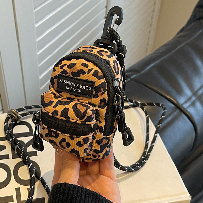 Outdoor Travel Leopard Print Shoulder Messenger Bag